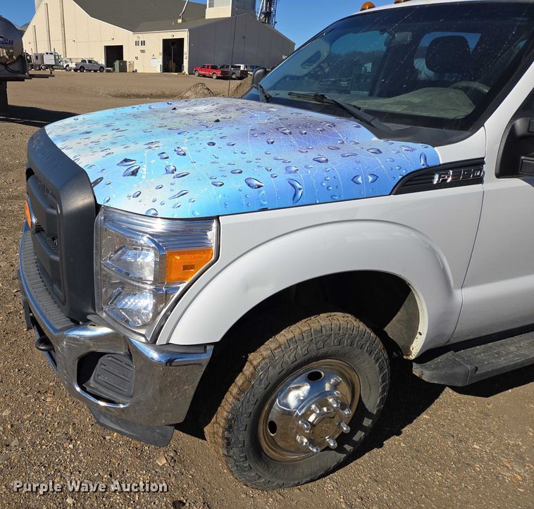 image for item ES2905 2015 Ford F350 Super Duty XL Crew Cab utility bed pickup truck