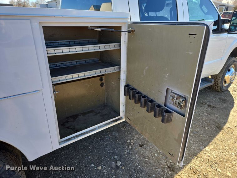 image for item ES2905 2015 Ford F350 Super Duty XL Crew Cab utility bed pickup truck