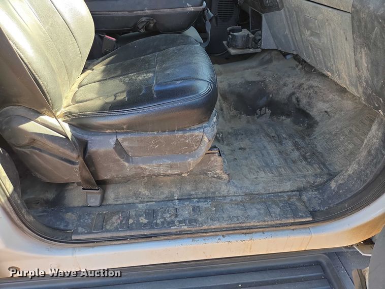 image for item ES2905 2015 Ford F350 Super Duty XL Crew Cab utility bed pickup truck