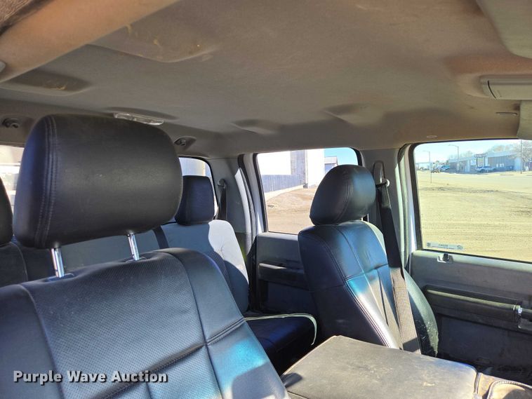 image for item ES2905 2015 Ford F350 Super Duty XL Crew Cab utility bed pickup truck