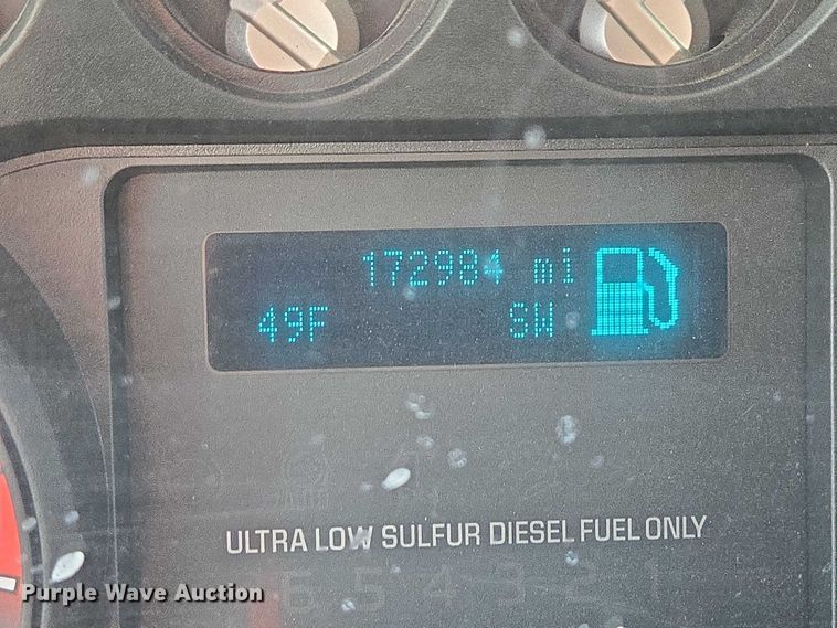 image for item ES2905 2015 Ford F350 Super Duty XL Crew Cab utility bed pickup truck