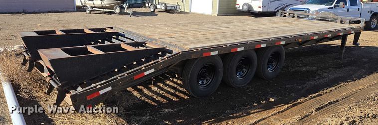 image for item ES2907 2004 PJ Trailers GN253 equipment trailer