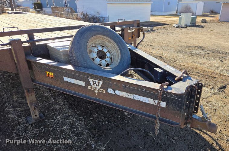 image for item ES2907 2004 PJ Trailers GN253 equipment trailer