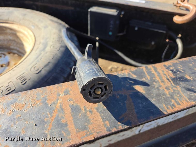 image for item ES2907 2004 PJ Trailers GN253 equipment trailer