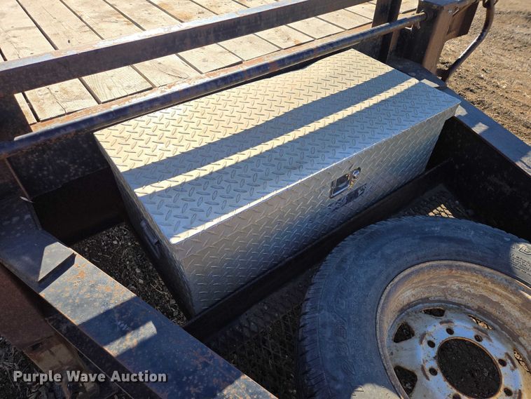 image for item ES2907 2004 PJ Trailers GN253 equipment trailer