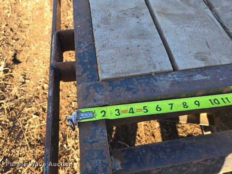 image for item ES2907 2004 PJ Trailers GN253 equipment trailer