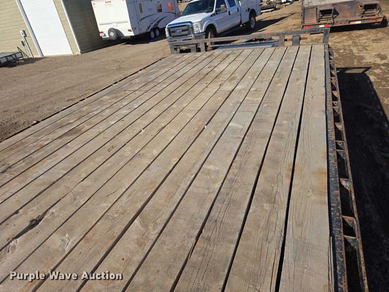 image for item ES2907 2004 PJ Trailers GN253 equipment trailer