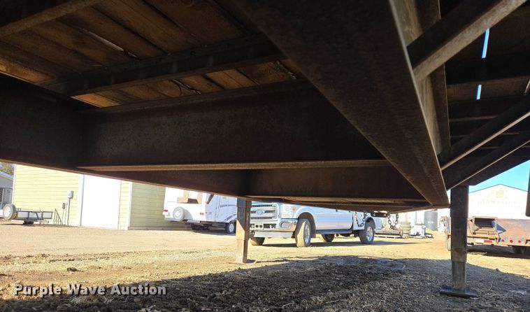 image for item ES2907 2004 PJ Trailers GN253 equipment trailer