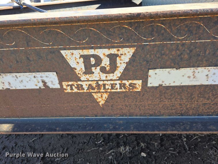 image for item ES2907 2004 PJ Trailers GN253 equipment trailer