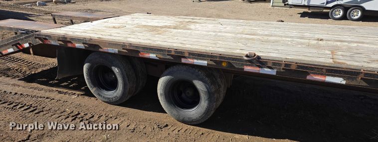 image for item ES2908 2002 DCT 827GBT24 equipment trailer
