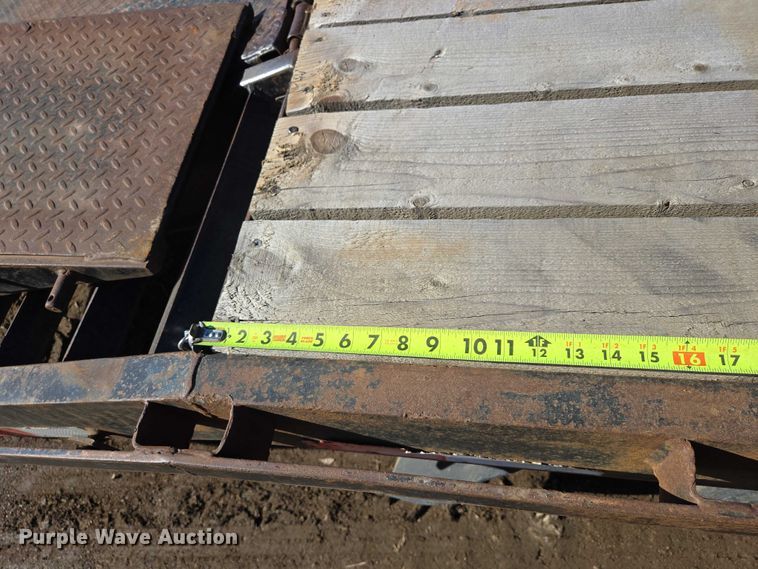 image for item ES2908 2002 DCT 827GBT24 equipment trailer