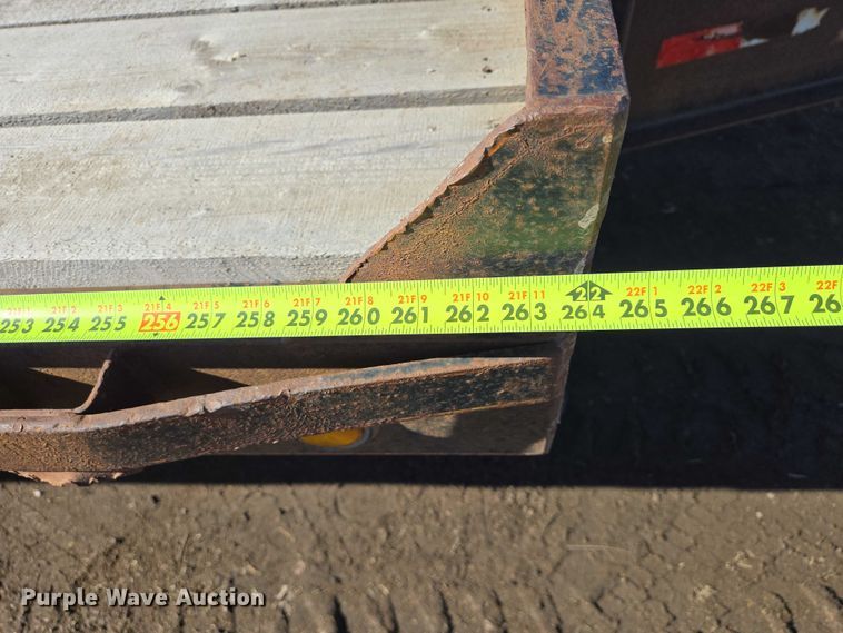 image for item ES2908 2002 DCT 827GBT24 equipment trailer