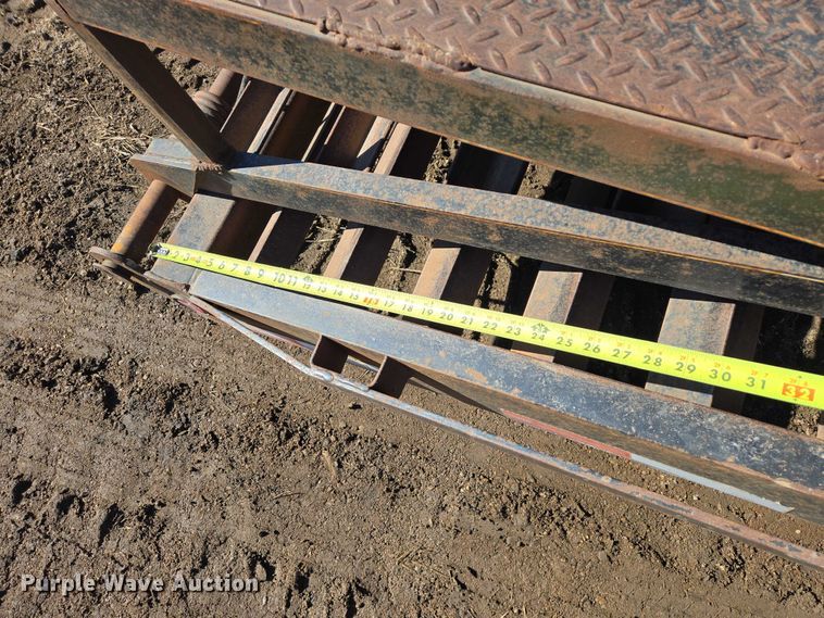 image for item ES2908 2002 DCT 827GBT24 equipment trailer