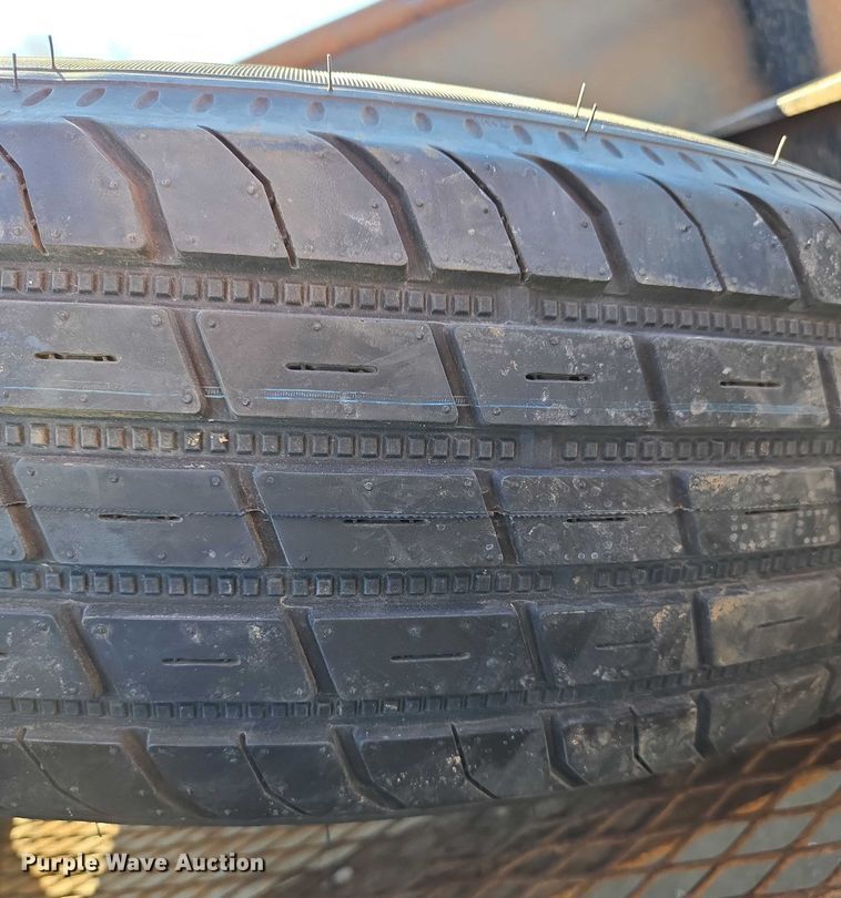 image for item ES2908 2002 DCT 827GBT24 equipment trailer