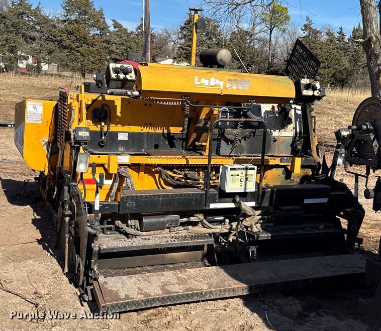 image for item ES5615 2007 Lee-Boy 8515 paver