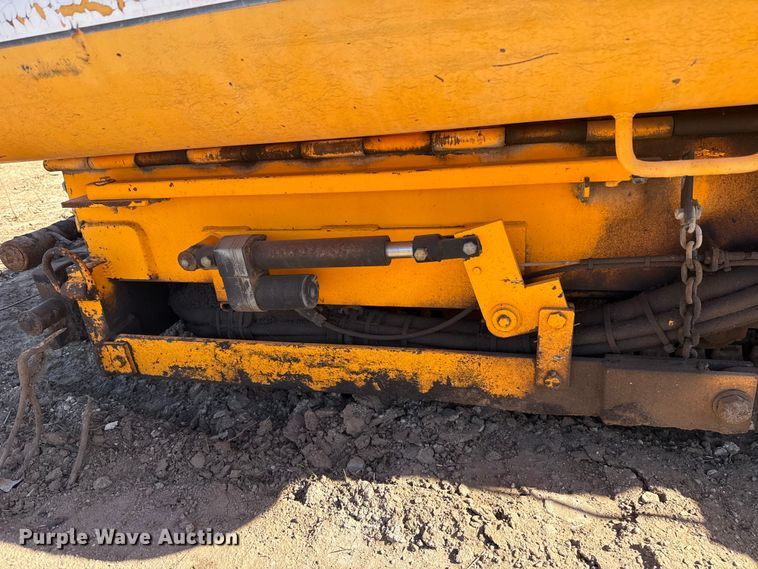 image for item ES5615 2007 Lee-Boy 8515 paver