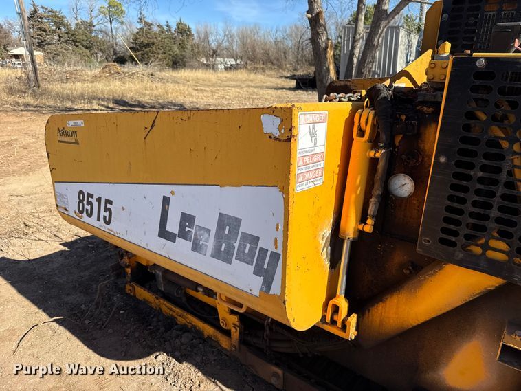 image for item ES5615 2007 Lee-Boy 8515 paver