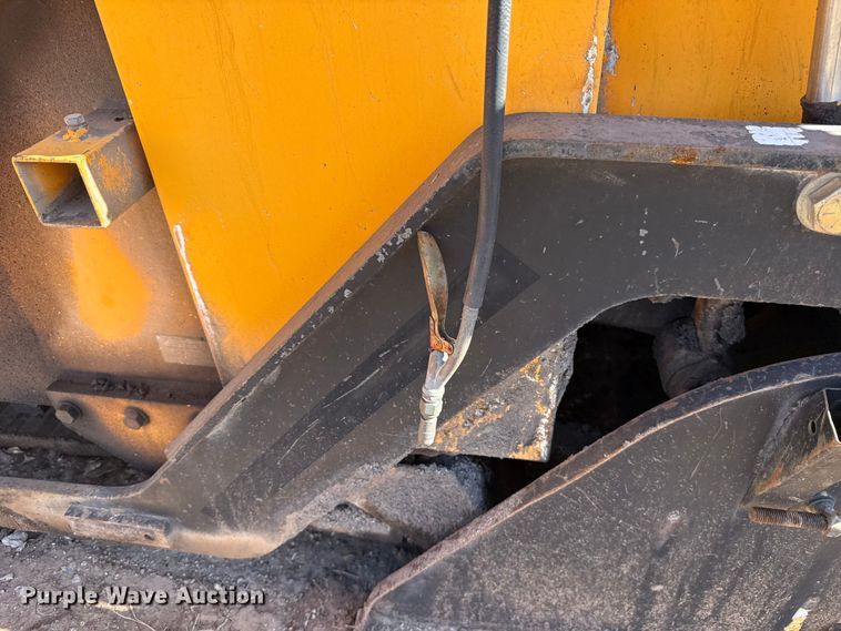 image for item ES5615 2007 Lee-Boy 8515 paver