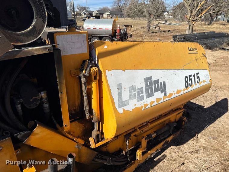 image for item ES5615 2007 Lee-Boy 8515 paver