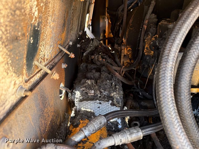 image for item ES5615 2007 Lee-Boy 8515 paver