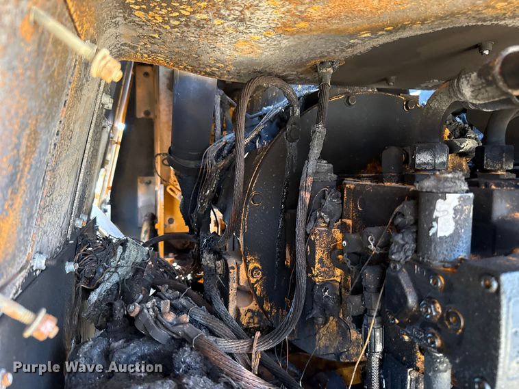 image for item ES5615 2007 Lee-Boy 8515 paver