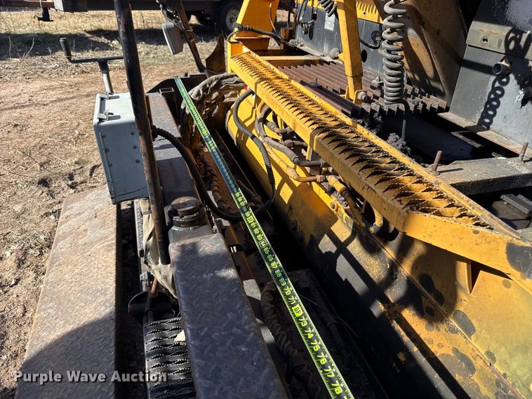 image for item ES5615 2007 Lee-Boy 8515 paver