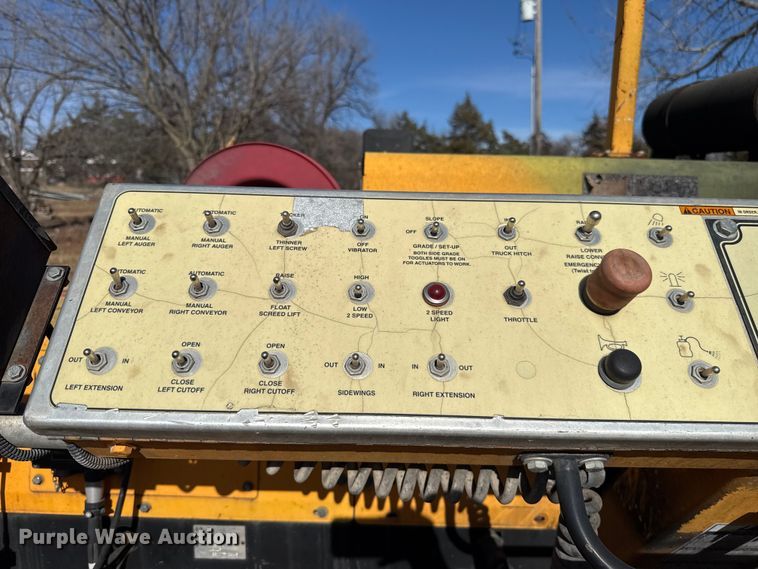 image for item ES5615 2007 Lee-Boy 8515 paver