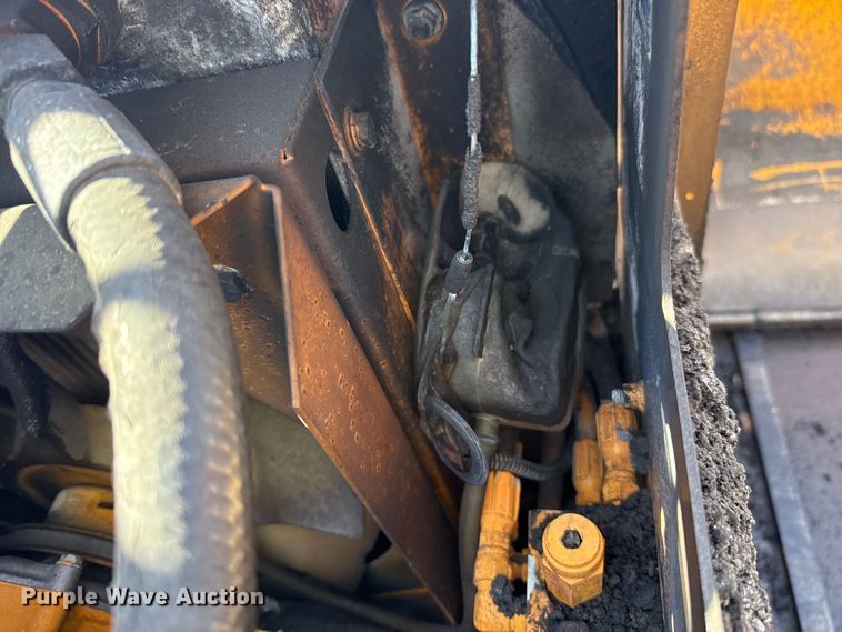 image for item ES5615 2007 Lee-Boy 8515 paver