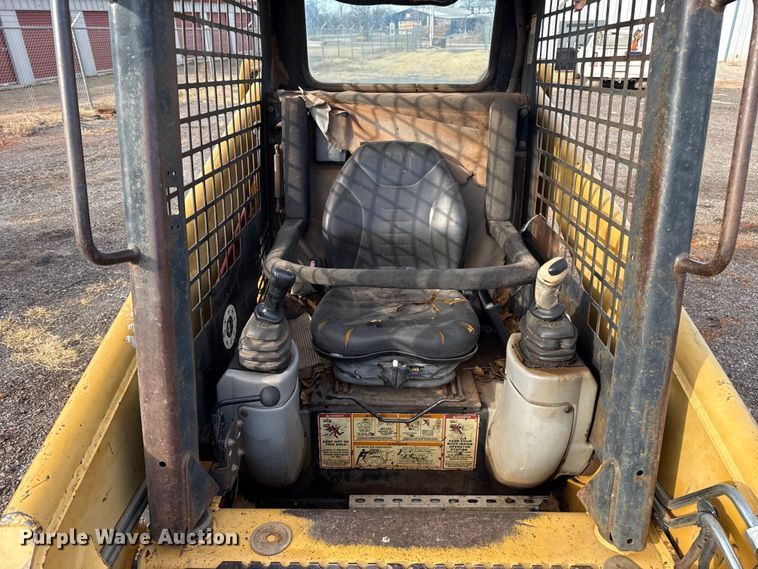 image for item ES5765 2002 Caterpillar 246 skid steer loader