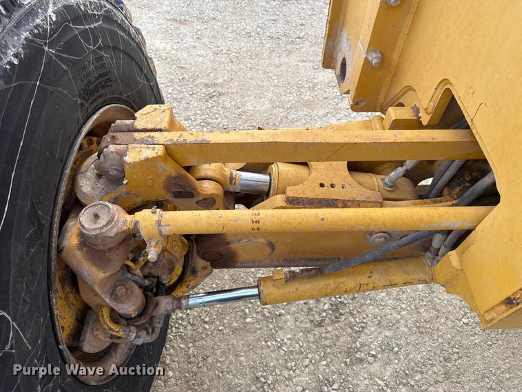 image for item ES5797 2012 John Deere 672G motor grader