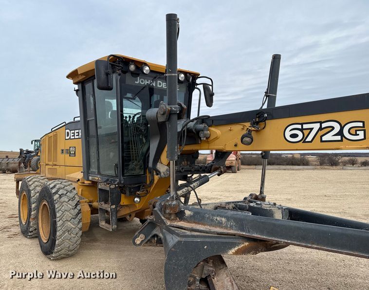image for item ES5797 2012 John Deere 672G motor grader