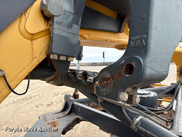 image for item ES5797 2012 John Deere 672G motor grader