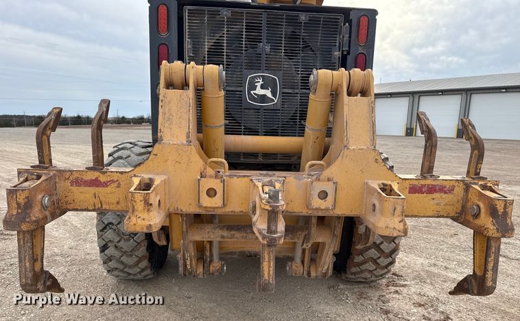 image for item ES5797 2012 John Deere 672G motor grader