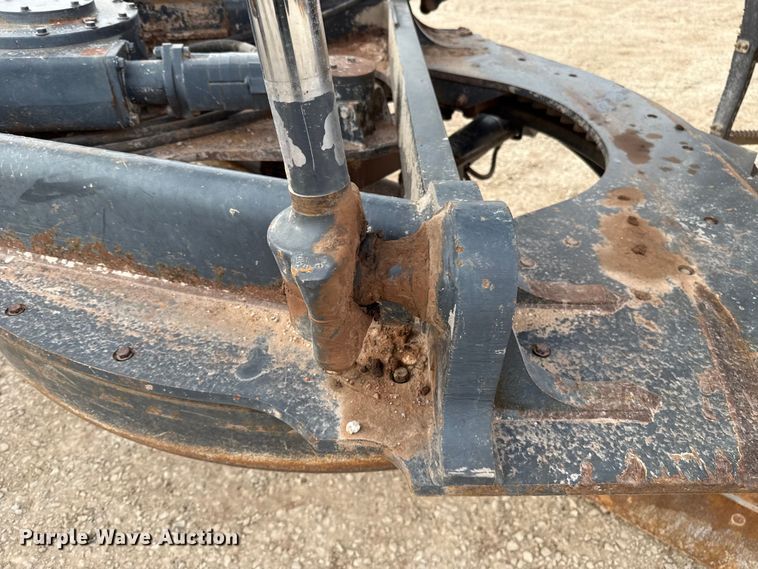 image for item ES5797 2012 John Deere 672G motor grader