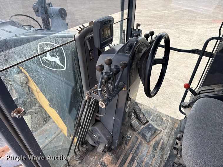 image for item ES5797 2012 John Deere 672G motor grader