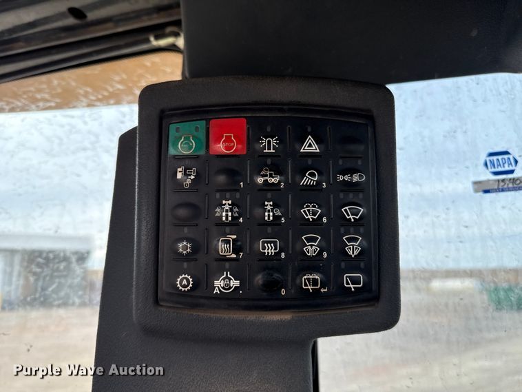 image for item ES5797 2012 John Deere 672G motor grader