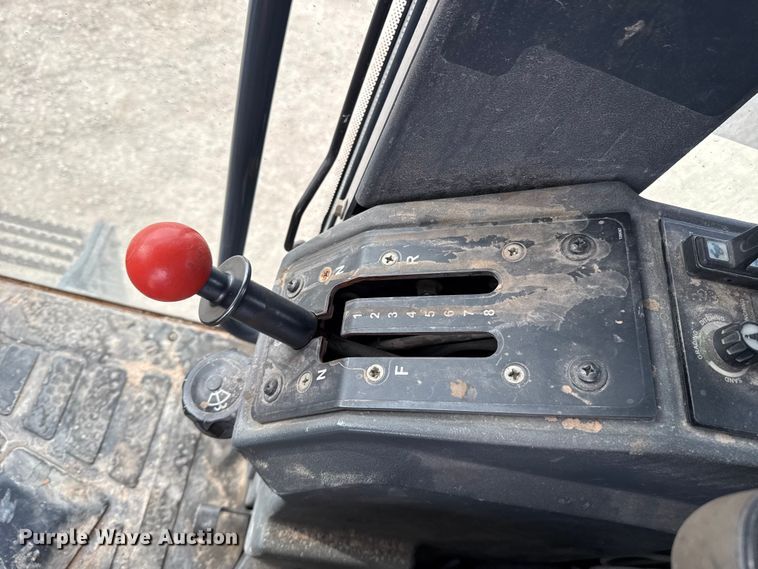 image for item ES5797 2012 John Deere 672G motor grader