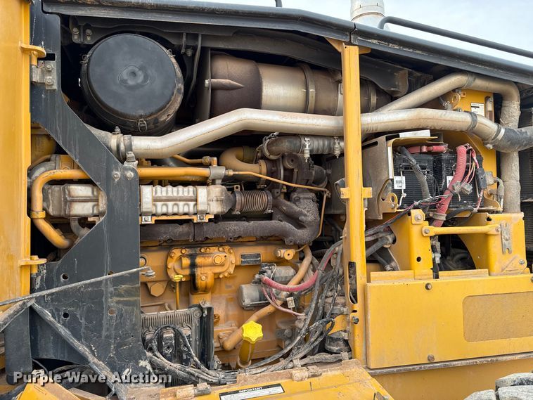 image for item ES5797 2012 John Deere 672G motor grader