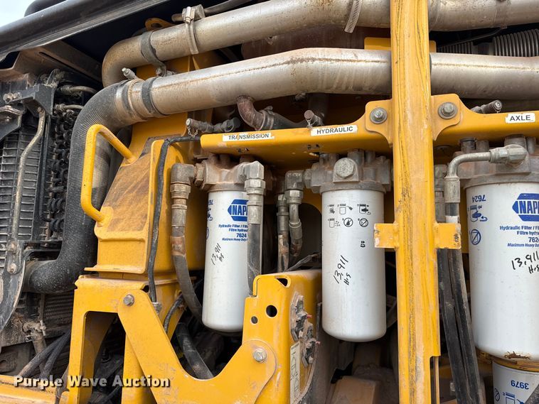 image for item ES5797 2012 John Deere 672G motor grader