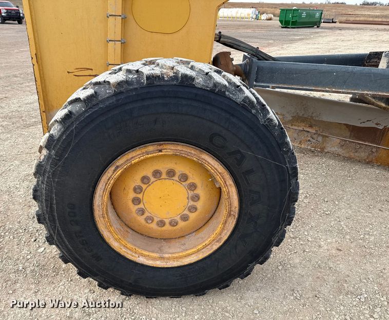 image for item ES5797 2012 John Deere 672G motor grader