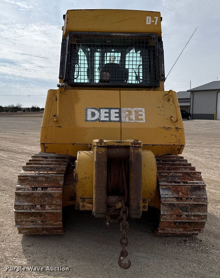image for item ES5798 2004 John Deere 750C LT dozer