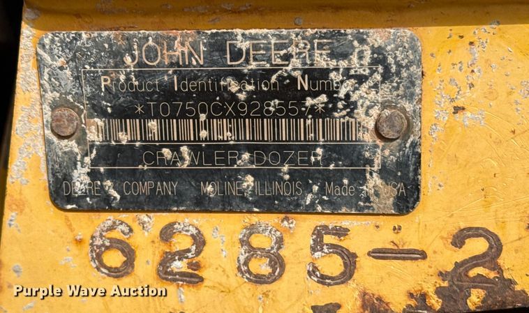 image for item ES5798 2004 John Deere 750C LT dozer