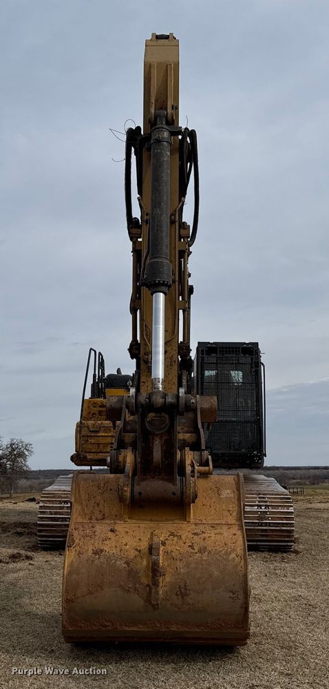 image for item ES5799 2015 Caterpillar 326FL excavator
