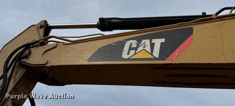 image for item ES5799 2015 Caterpillar 326FL excavator