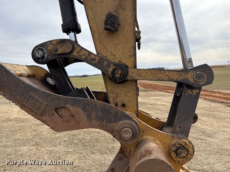 image for item ES5799 2015 Caterpillar 326FL excavator