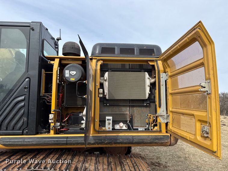 image for item ES5799 2015 Caterpillar 326FL excavator