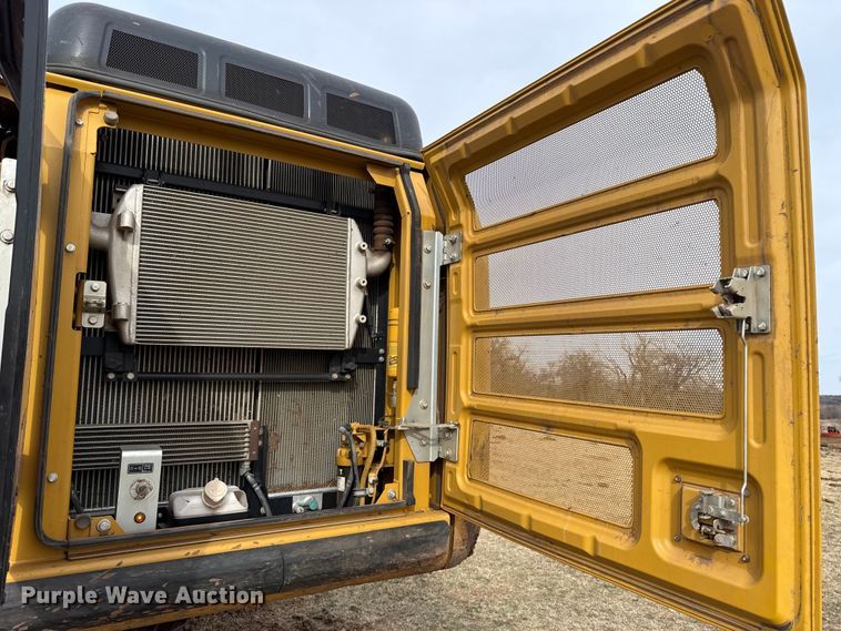 image for item ES5799 2015 Caterpillar 326FL excavator