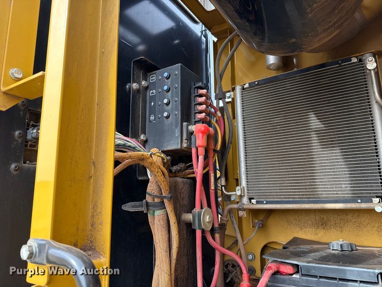 image for item ES5799 2015 Caterpillar 326FL excavator