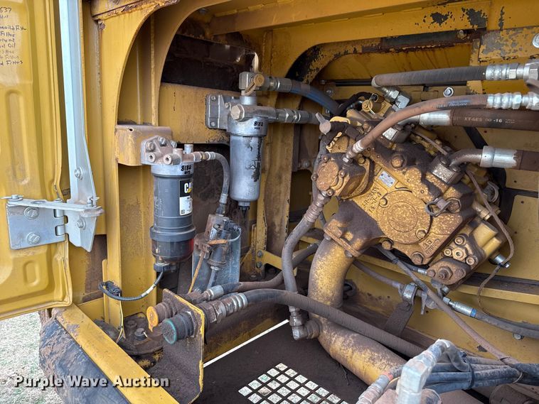 image for item ES5799 2015 Caterpillar 326FL excavator
