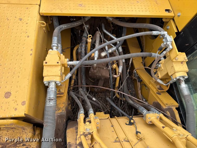 image for item ES5799 2015 Caterpillar 326FL excavator